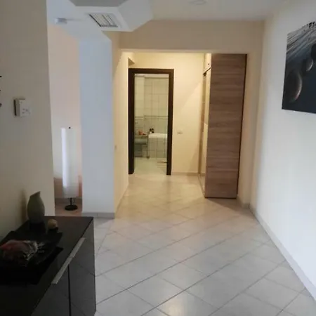 아파트 Apart Orion Mamaia *